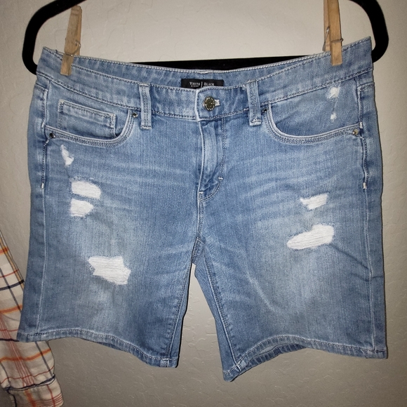 White House Black Market destructed girlfriend jean bermuda shorts - Picture 4 of 15